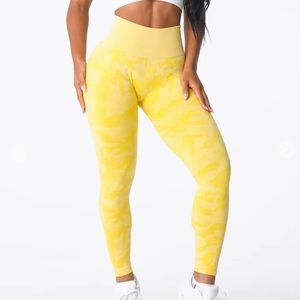 NVGTN. BRAND NEW. NEVER WORD. yellow camp leggings. Size S.